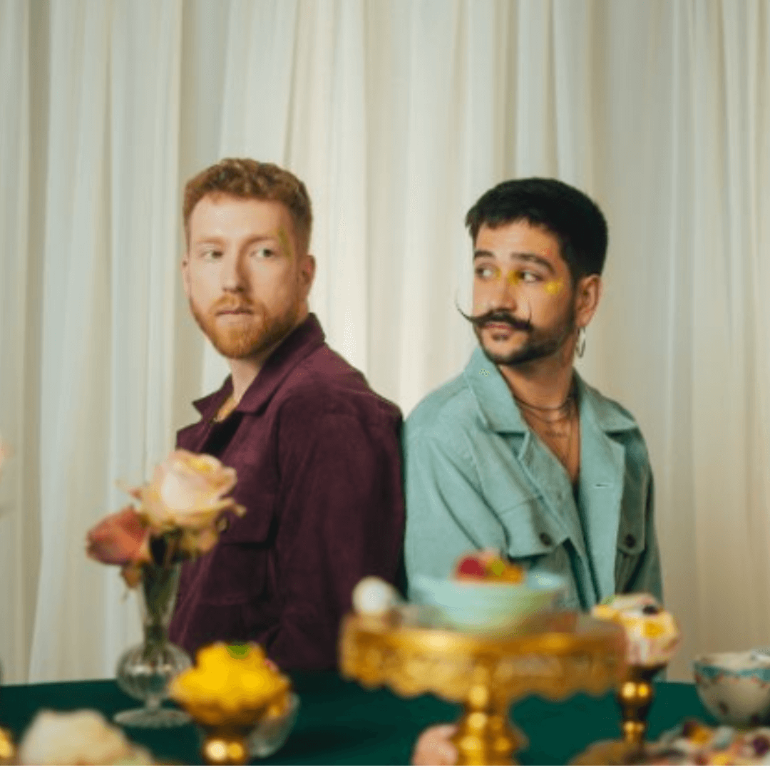 JP Saxe presenta nuevo single junto a Camilo Moderación ya está disponible. Visita SMFSTORE y encuentra la mejor música del momento