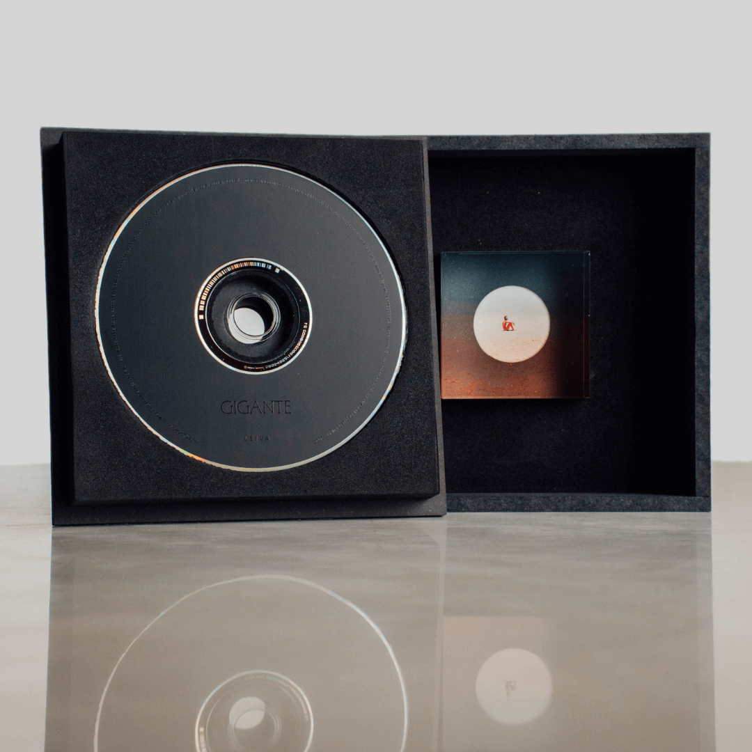 Gigante CD Caja Deluxe