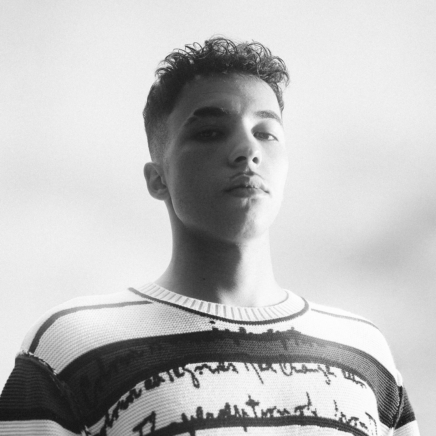 biografía Pole. en SMFTORE. Merchandising oficial