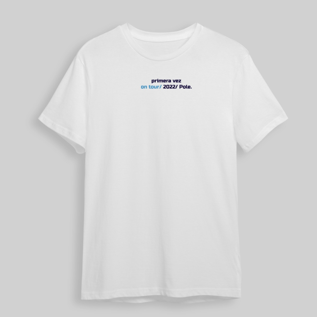 Camiseta blanca Por Primera Vez Merch oficial Pole en SMFSTORE