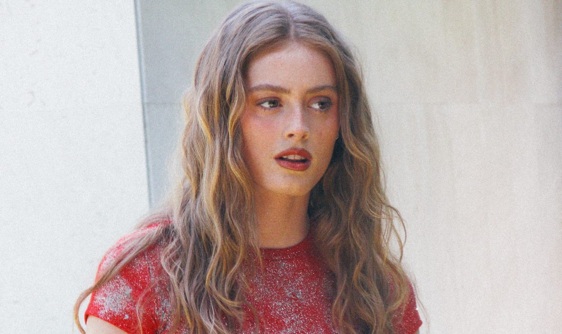 Olivia Bay anuncia su primer EP,  “El amor no está de moda”, y estrena “Algún día”
