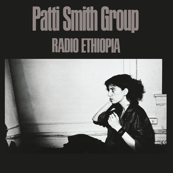 RADIO ETHIOPIA. MOV TRANSITIONS Patti Smith en Sony Music Store 